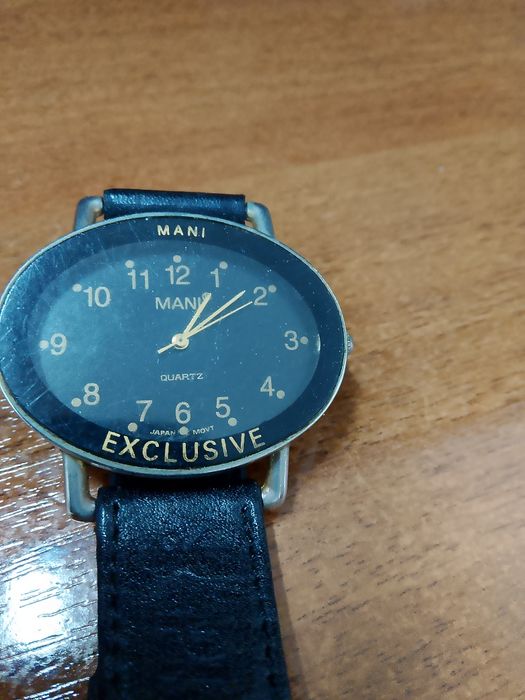 Продам часы электронные