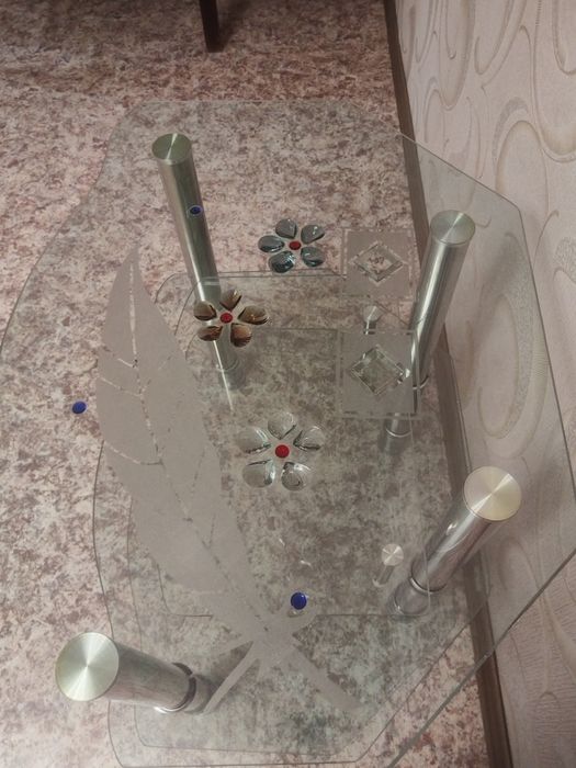 Журнальный столик
