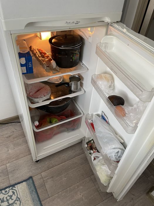Срочно продам холодильник