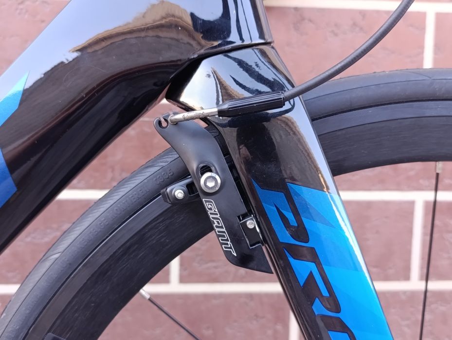 Продам шоссейный велосипед GIANT PROPEL