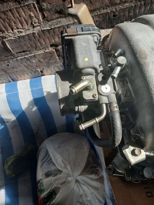 Продам дросельную. Заслонку