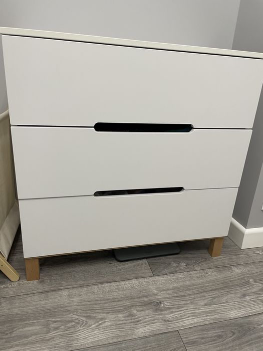 Продам детский пеленальный столик