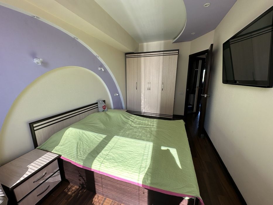 Продается спальный гарнитур