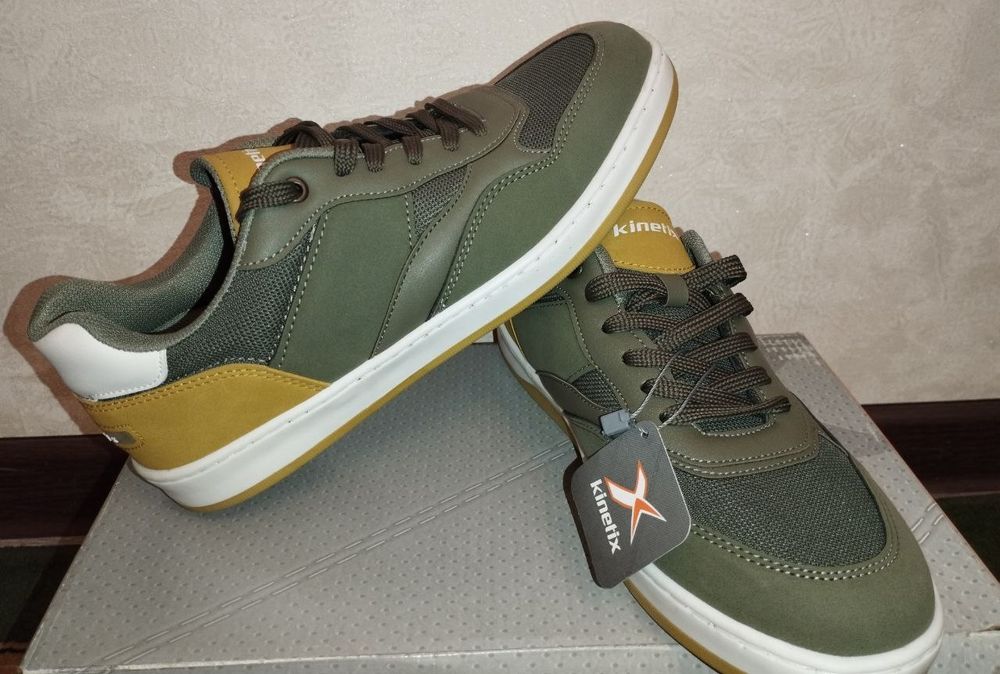 Новые мужские турецкие кроссовки.Плоская гелевая подошва