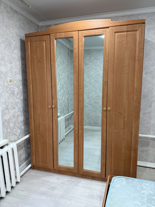 Продам шкаф с кроватью