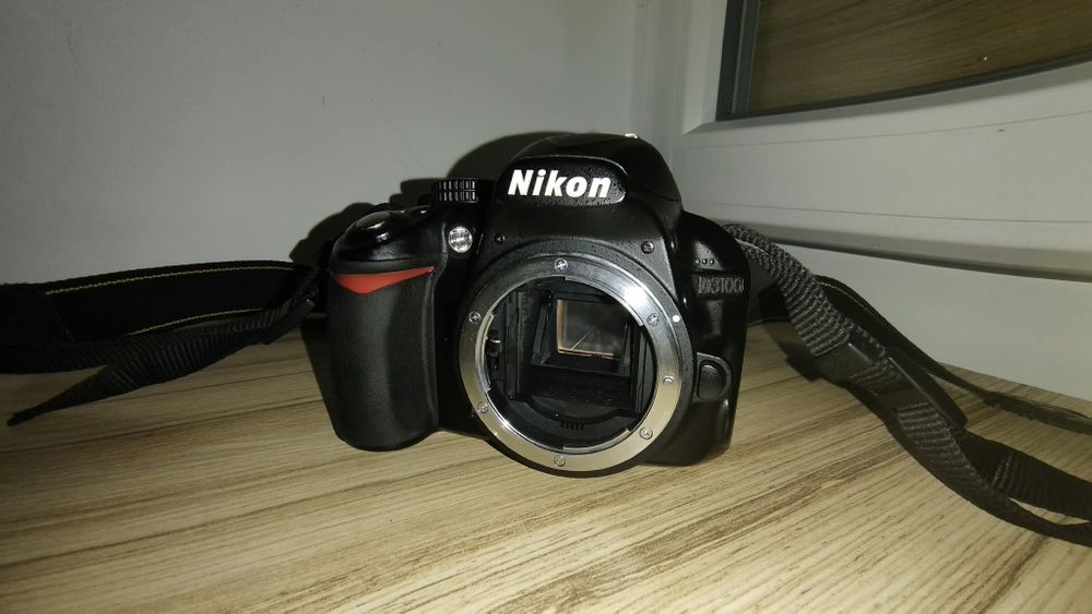 Nikon D3100 Body – Doar 10.300 cadre! Stare excelentă / Ca nou