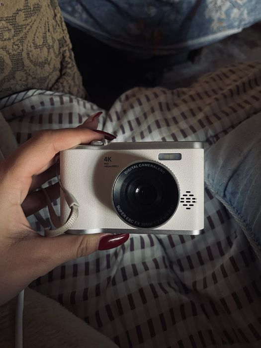 Digital Camera).