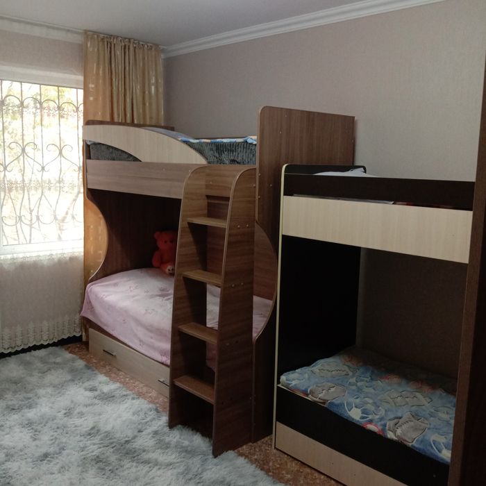 Двухъярусная кровать