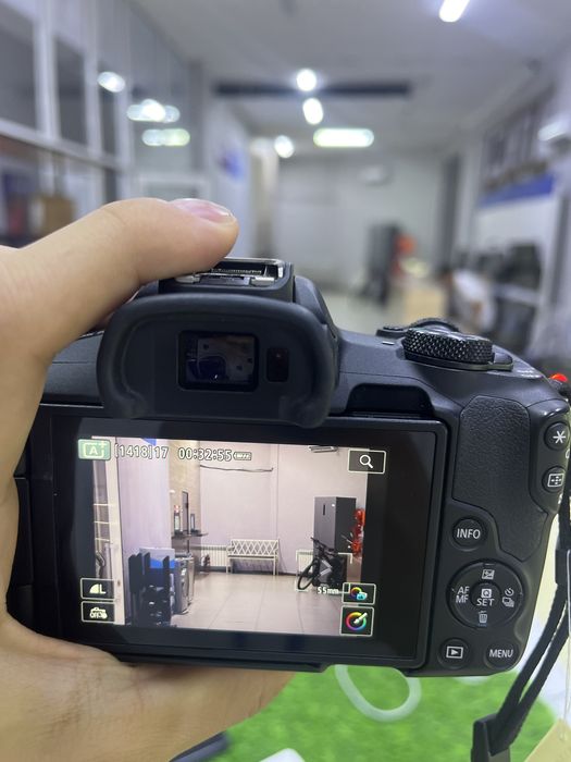 Продается Canon EOS