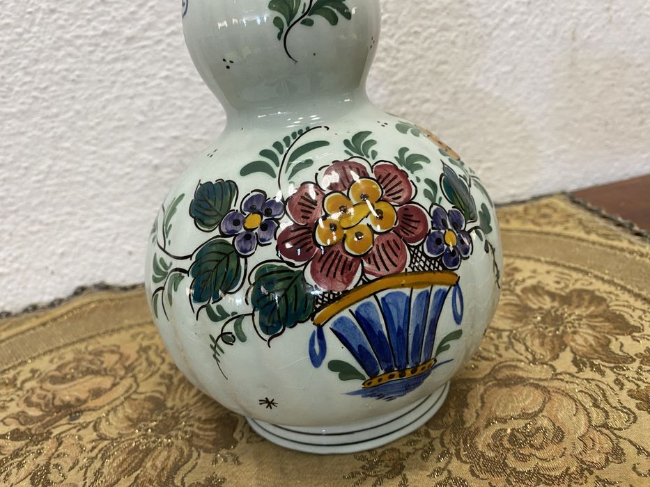 Португалска ваза от порцелан