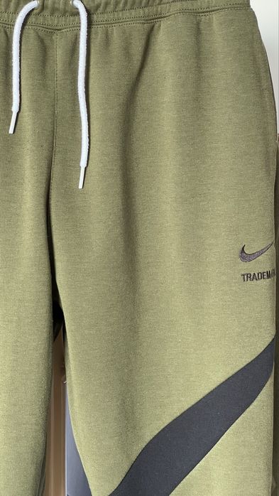 Брюки на каждый день от бренда Nike