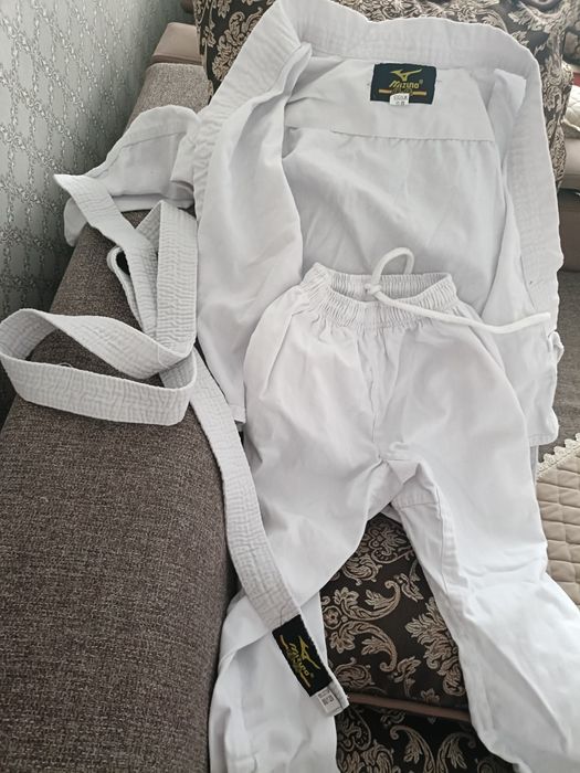 Продам форму для каратэ, размер