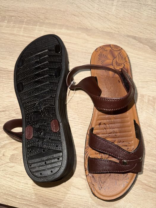 Sandale maro cu scai