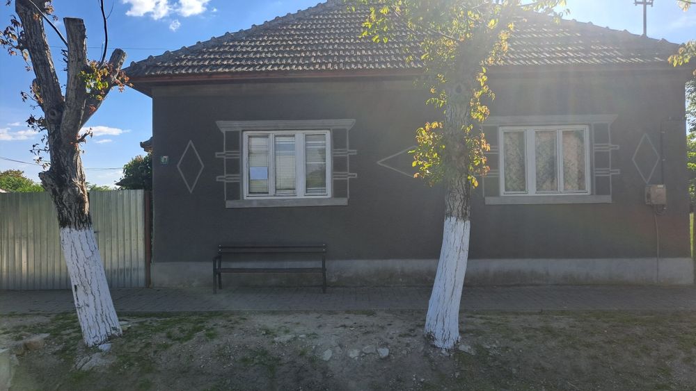 Casa de vânzare in cermei jud Arad