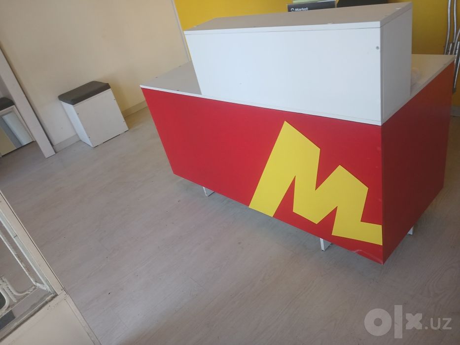 Mebel 1 ta razdevalka 2 stul 1 kassa stol 1 stol I bita telejka mebeln