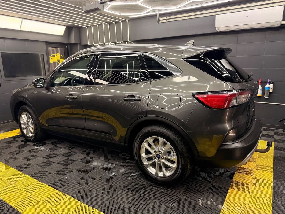 FORD Kuga 2022 — imagine 5