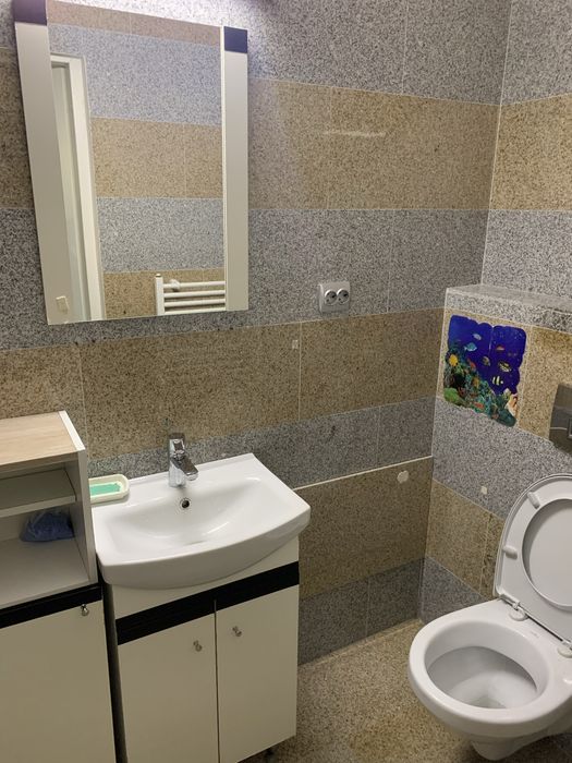 proprietar inchiriez apt 1 cam. cu terasa
