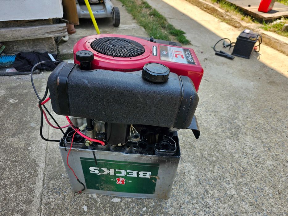 Тракторна Косачка/ДВИГАТЕЛ /КОМПЛЕКТ..Перфектен