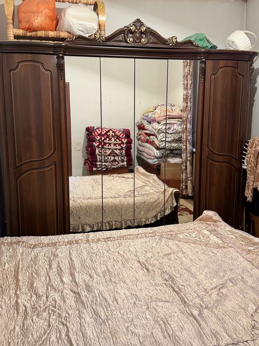 Спальный гарнитур