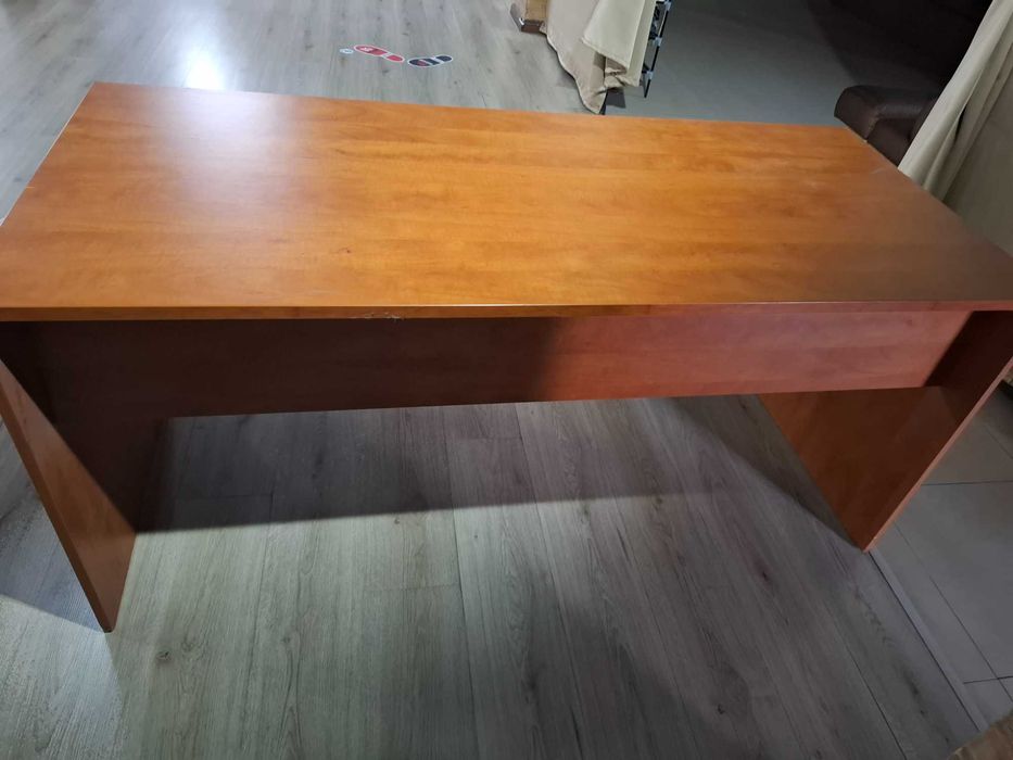 Офис голямо бюро 160/70/73. Налични 3 броя