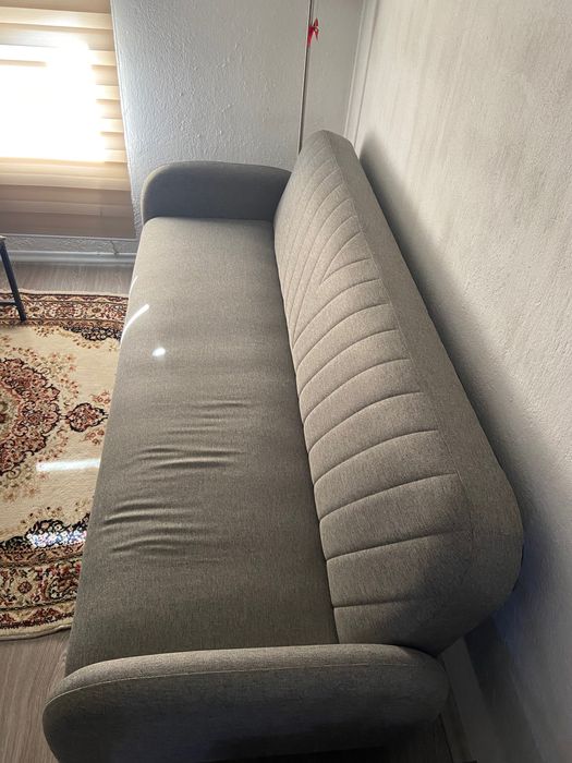 Диван триместен разтегателен