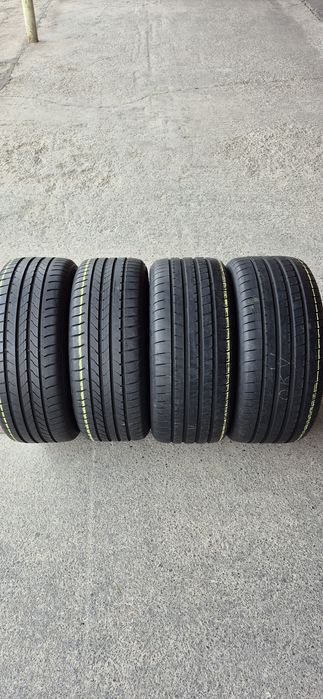 4 anvelope vara RFT  Goodyear,fata 225/45/18,spate 255/40/18.Pret/buc