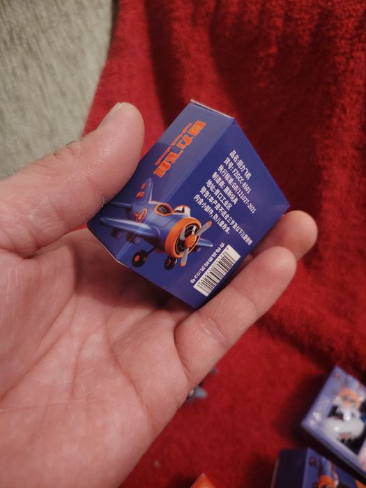 Мини самалетики по две сто тенге