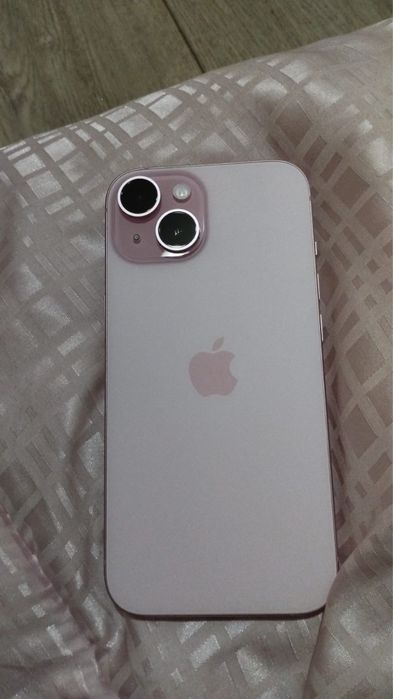 iPhone 15, 128 гб, в идеальном состоянии