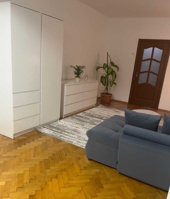 Apartament 2 camere DE INCHIRIAT