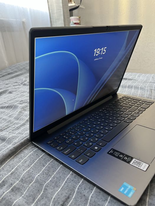 Продавам Lenovo IdeaPad 3 (15”)