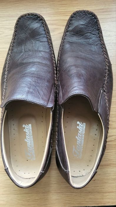 Продавам обувки от естествена кожа. Номер 42. Почти не са обували.
