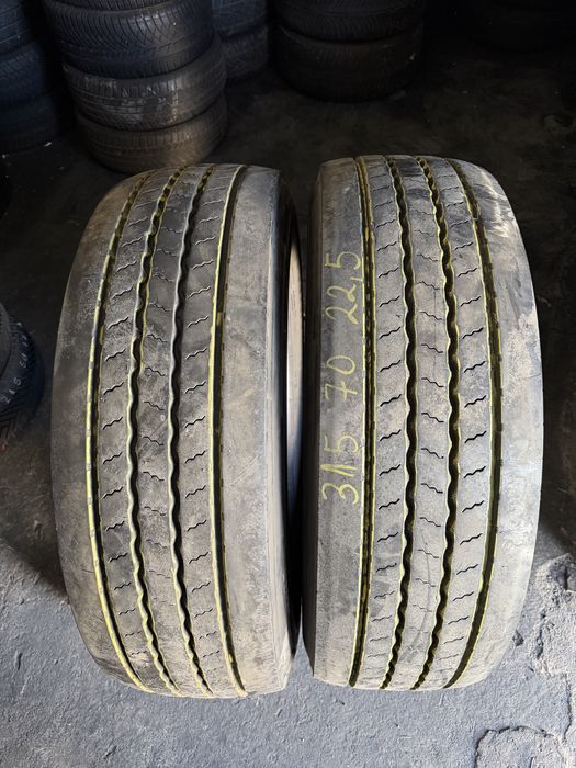 2 anvelope camion directie 315/70/22.5 , Continental , 11 mm !