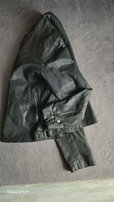 Мъжко кожено яке (М) 80€