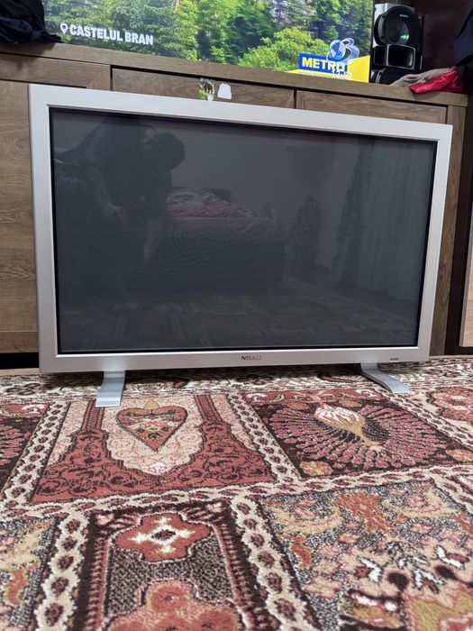 Televizor diagonala de 108 cm