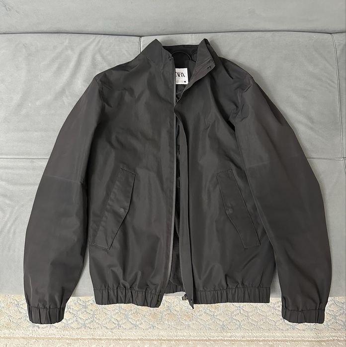 Ветровка от ZARA