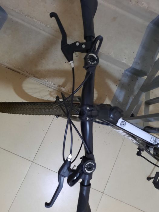 Велосипед горный марка HUGE