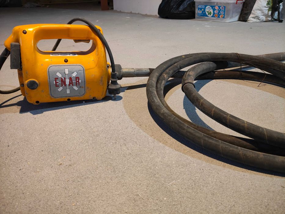 Vibrator beton enar