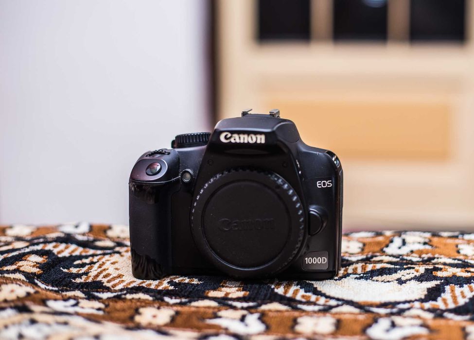 aparat foto Canon 1000d