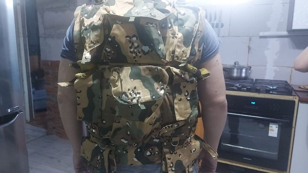 Продам мужскую желетку