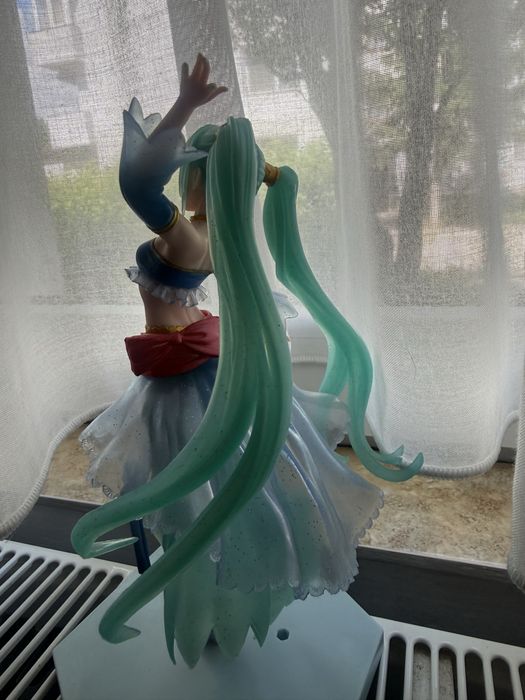 Hatsune Miku  fosforescent pvc doll, 23cm