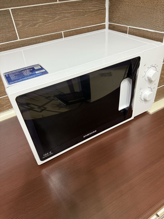 Кухонный гарнитур и техника