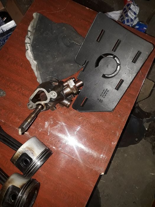 Запчасти на Ауди б4 инжектор