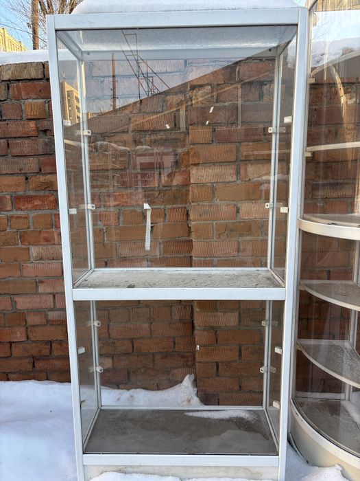 Продам стелажи, кассу