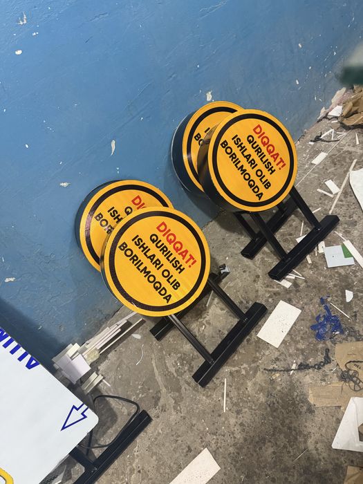 Znak Yol belgilari  qurilish uchun znaklar