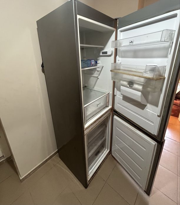 Хладилник Whirlpool с долна камера