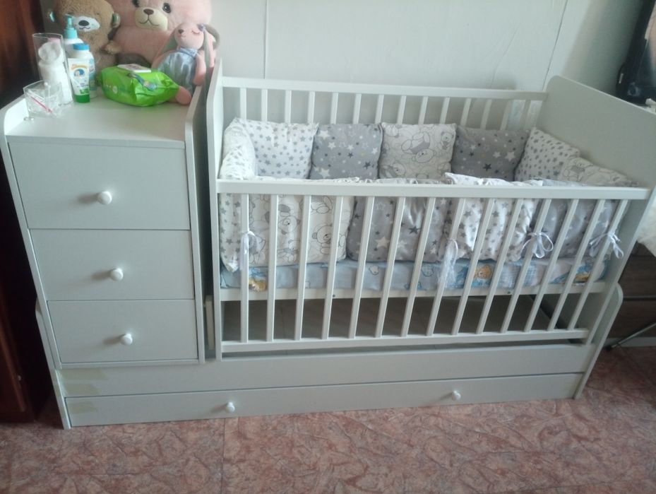 Детскую кровать продам