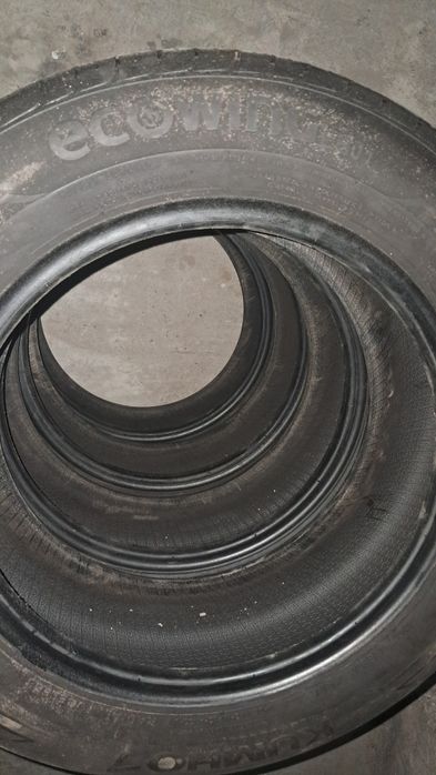 Продам шины KUMHO  R15