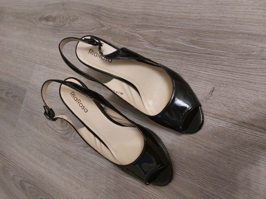 Босоножки женские