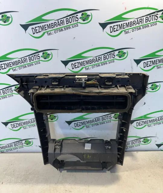 Consola centrala +BUTON AVARIE Opel Astra 2005 1.9 CDTI MT (120 hp)