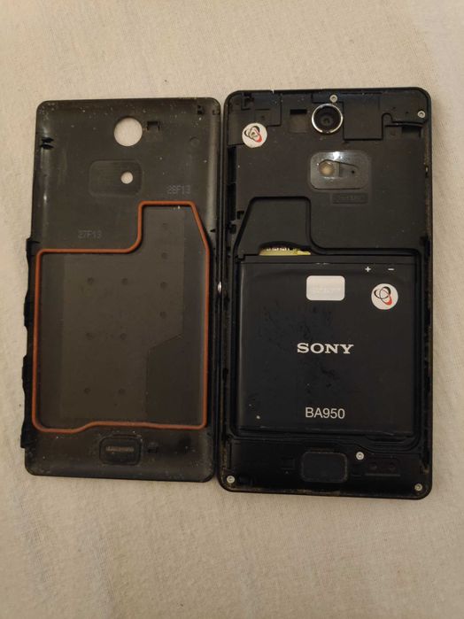 Sony Xperia ZR модел C5502